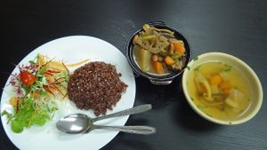 Curry and rice at Vege Pot 素砂煲 in Central Singapore