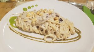 Spaghetti con crema di anacardi at Vitto Pitagorico in Naples
