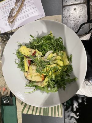 Insalate Mango & rucola  at Vitto Pitagorico in Naples
