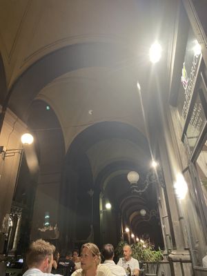 The lighting is a bit brutal   at Vitto Pitagorico in Naples