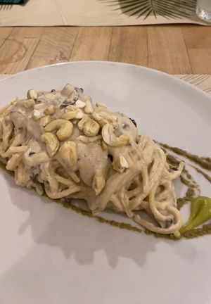 Spagetti mit Cashewsoße wahnsinnig lecker   at Vitto Pitagorico in Naples