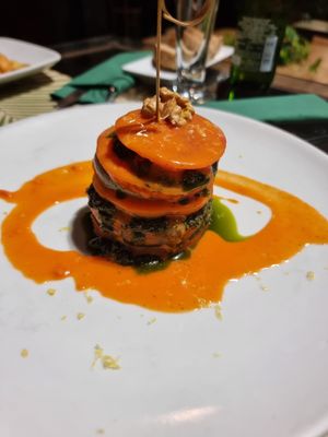Tomato pesto and vegan cheese at Vitto Pitagorico in Naples