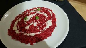 Risotto à l'extrait de betterave, crème de cajou at Vitto Pitagorico in Naples