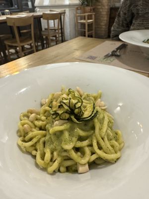 Medusa: taccoli di pasta fresca fatta a mano con crema di zucchine e scalogno rosolato al forno  mandorle tostate e rondelle di zucchine fritte e pepe nero   at Vitto Pitagorico in Naples