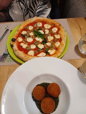  at Vitto Pitagorico in Naples