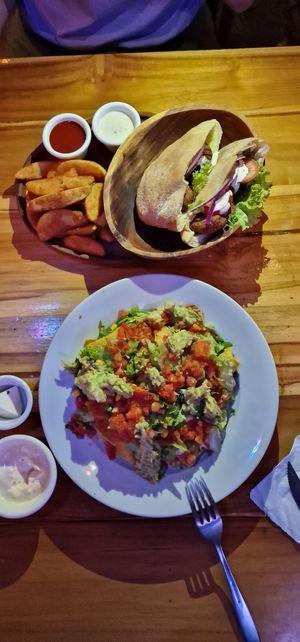 Vegan Nachos at Los Amigos in Flores