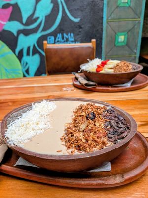  at Los Amigos in Flores