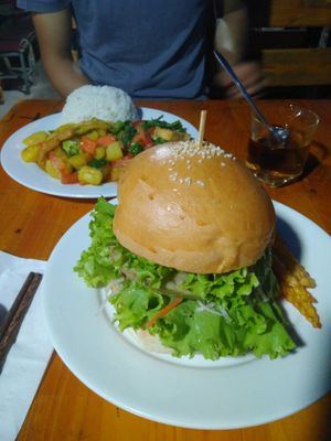burger and curry set at Buddha Belly in Cat Ba