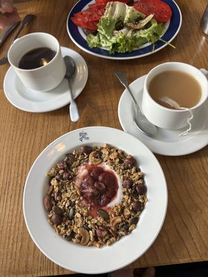 Granola vegan  at Ou Bien Encore in Geneva