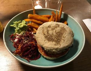 Burger very tasty ! at Ou Bien Encore in Geneva