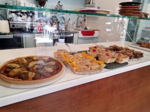 Cakes at Ou Bien Encore in Geneva