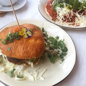 Glutenfree vegan burger at Cafe K-ærlig in Ribe