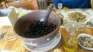 Olives and water for free :-) at Le Speakeasy in Nice