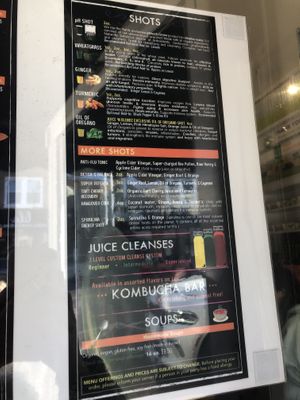 Menu   at Juice 'N Blendz in Babylon