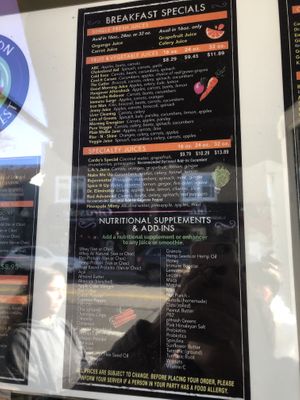 Menu   at Juice 'N Blendz in Babylon