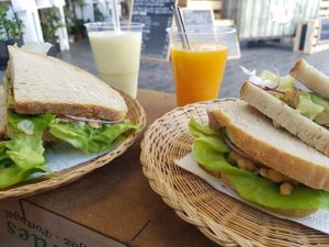 The vegan/vegetarian sandwich&orange/pineapple juices at Sabores - Food Stall in Sao Miguel