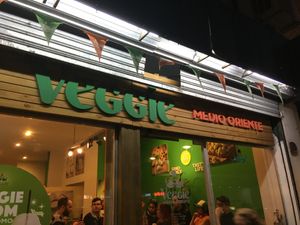 Frente de loja at Veggie Medio Oriente - Suipacha in Buenos Aires