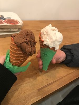 Chocolate and Rose ice cream at Si Gela in Krakow