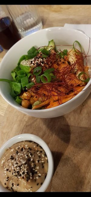 Vegan bowl at Alchemia od Kuchni in Krakow