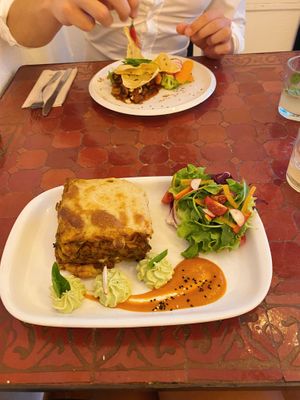 Lasagne & wok at Estudio Vegetariano in Lagos