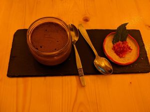 Vegan Mousse au chocolat 😊 (so delicious!!) at Estudio Vegetariano in Lagos