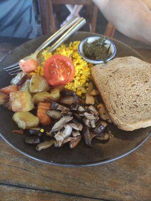 Vegan breakfast at Coconut Monkey in Koh Tao