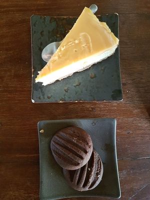 Lemon Cheesecake & Crack Cookies at Coconut Monkey in Koh Tao