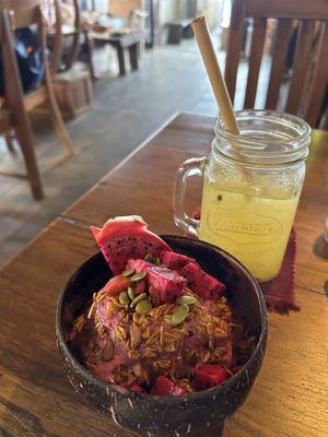Berry Bliss smoothiebowl  at Coconut Monkey in Koh Tao