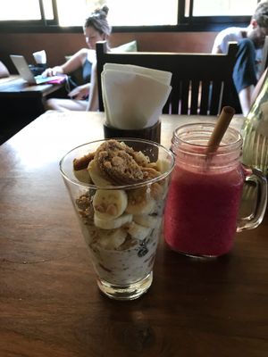 Overnightoats  at Coconut Monkey in Koh Tao