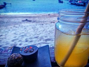 Good vibes at Coconut Monkey in Koh Tao