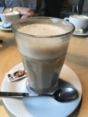 Chai latte with soy milk at SAP Bagel & Juice Bar - Stationsstraat in Maastricht