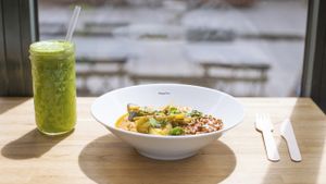 Curry au lait de coco  at Positive Deli - Rue de Satory in Versailles