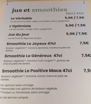 Vegan juices and smoothies at Positive Deli - Rue de Satory in Versailles