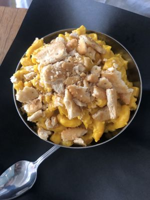 Mac ‘n cheese at Bar Vegandale in Toronto