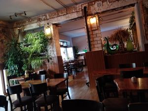 Spacious, most people were sitting outside at Anh Dao in Berlin