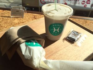 Flatbread and shake at Home - Eat To Live in Hong Kong Island