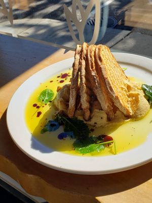 Garlic Hummus at Urban Herbivore - Kensington Market in Toronto