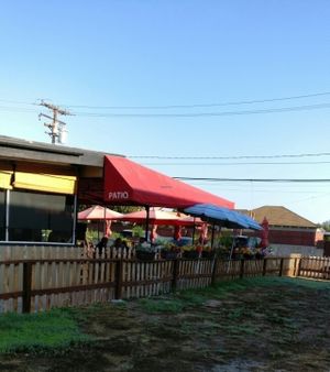 back patio at The Potholder Cafe P3 in Long Beach