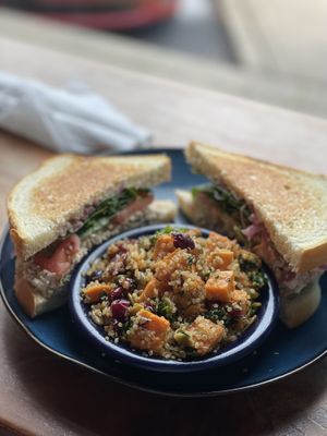 Oh, “tuna” melt - how I’ve missed you! ♥️ #Veganuary at Graze in Nashville