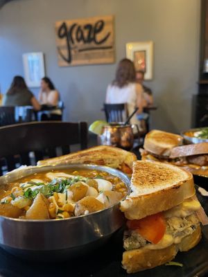 Chili and ‘Tuna’ Melt  at Graze in Nashville