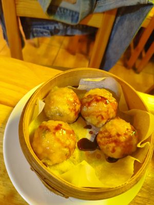 Bolitas de tofu at DimSum Market in Madrid