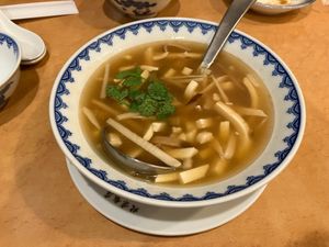 Hot & Sour Soup at Peking Hanten in Yokohama