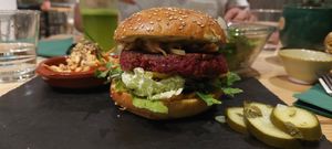 Hamburguesa at Ayaso Restaurant in Marrakech