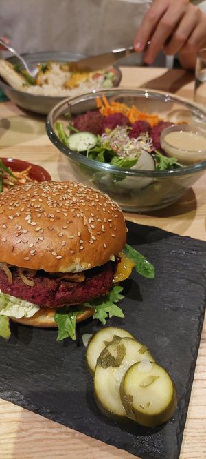 Hamburguesa 2 at Ayaso Restaurant in Marrakech