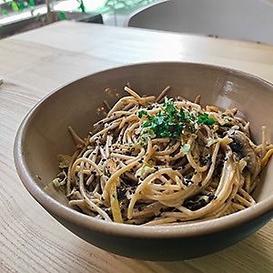 VEGETARIAN SPAGHETTI

Pasta, sautéed vegetables, ginger and fresh garlic sauce.
 at Ayaso Restaurant in Marrakech