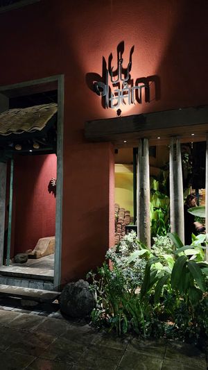  at Uu Dam Chay in Hanoi