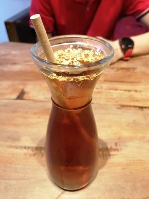 Jasmine tea at Uu Dam Chay in Hanoi