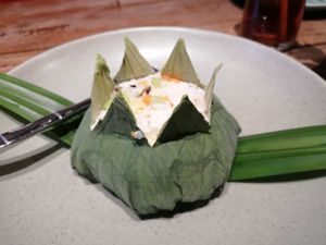 Lotus leaf rice at Uu Dam Chay in Hanoi