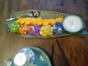 Sticky rice combo at Uu Dam Chay in Hanoi