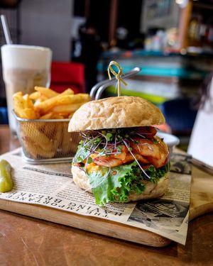 Kimchi burger is well made and delicious at URBN Culture in Taipei